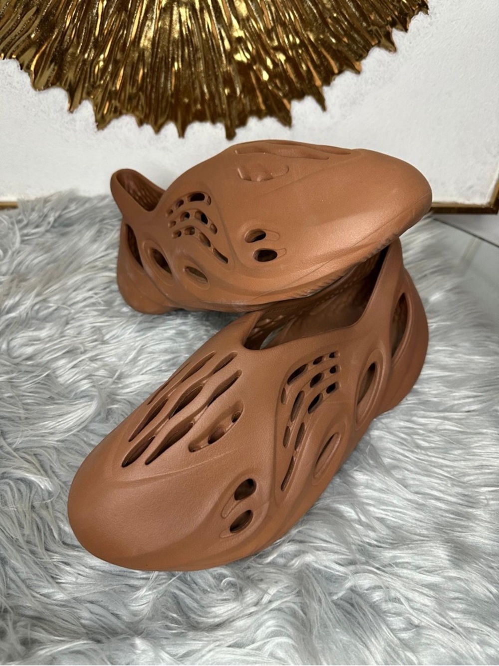 Slip-On Sculpted Foam Clog in Rich Brown